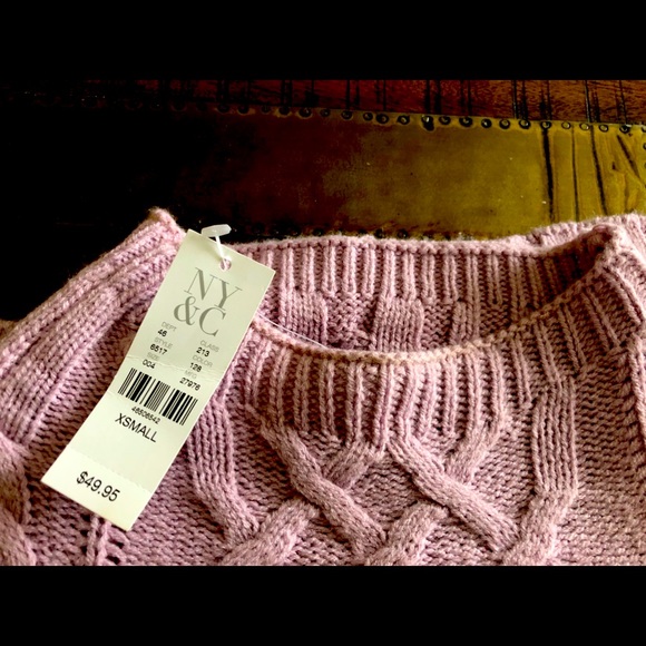 Sweater - Picture 4 of 6